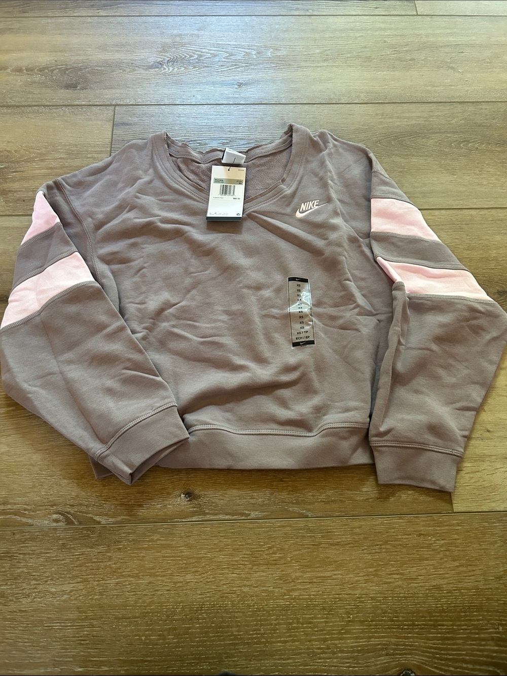 Nike Women’s Crewneck Sweatshirt in Mauve with Light Pink Stripes NWT